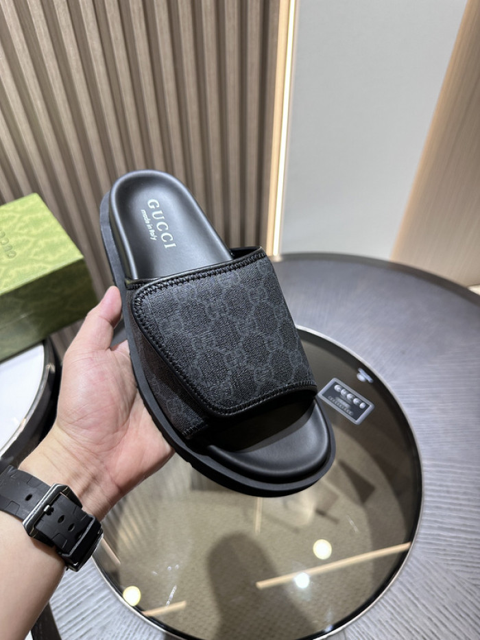 Gucc* Sandal 137