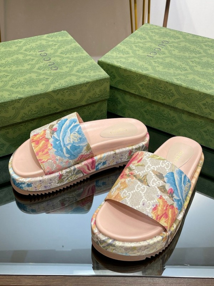 Gucc* Sandal 158