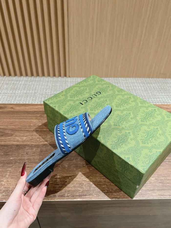 Gucc* Sandal 199