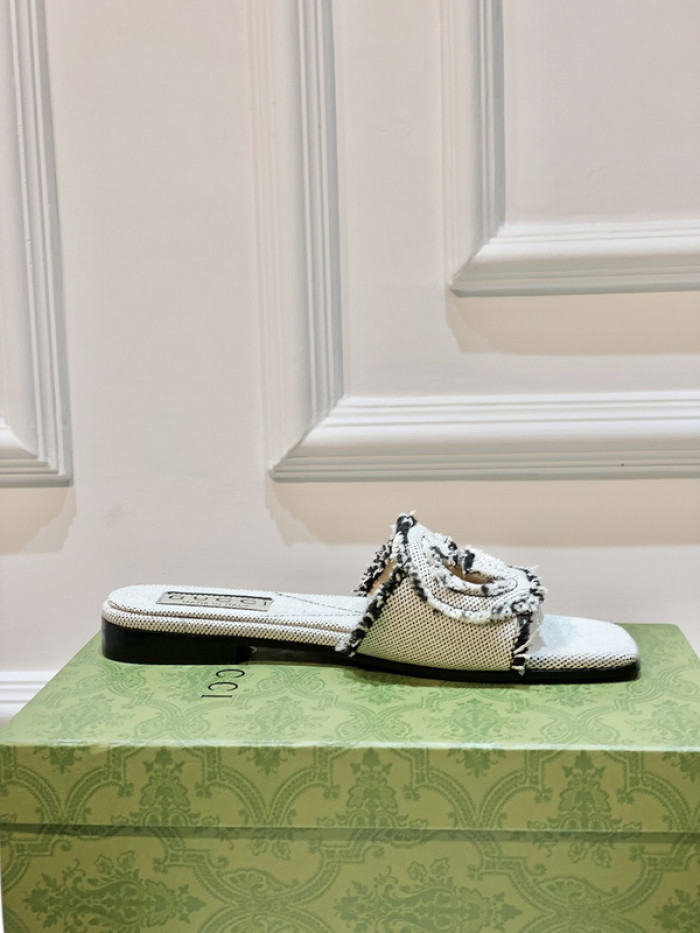 Gucc* Sandal 202