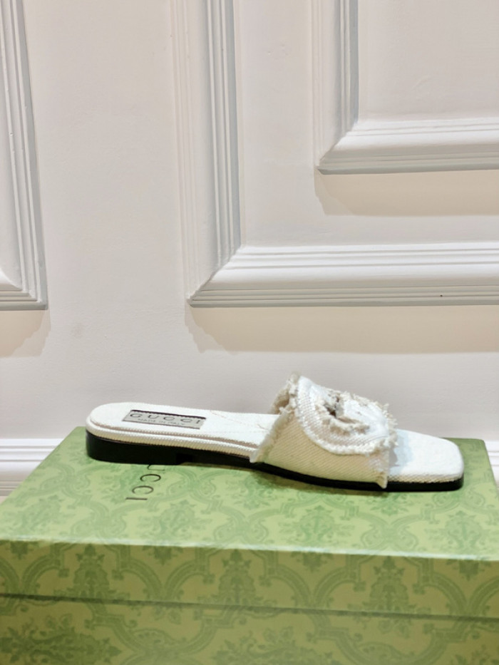 Gucc* Sandal 208
