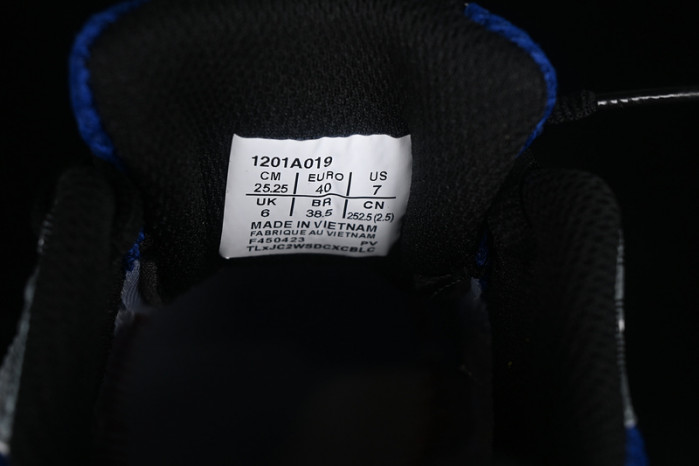 As*ic*s gel kayano 14