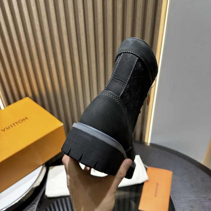LV BOOTS L000054