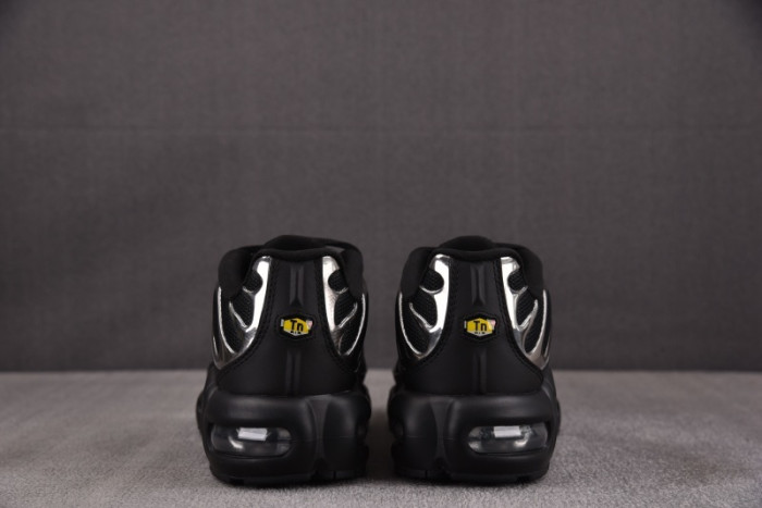 Air Max Plus SE Black Chrome Silver HJ9743-001