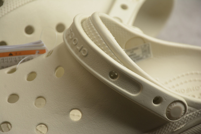 CROCS X SALEHE BEMBURY C00022