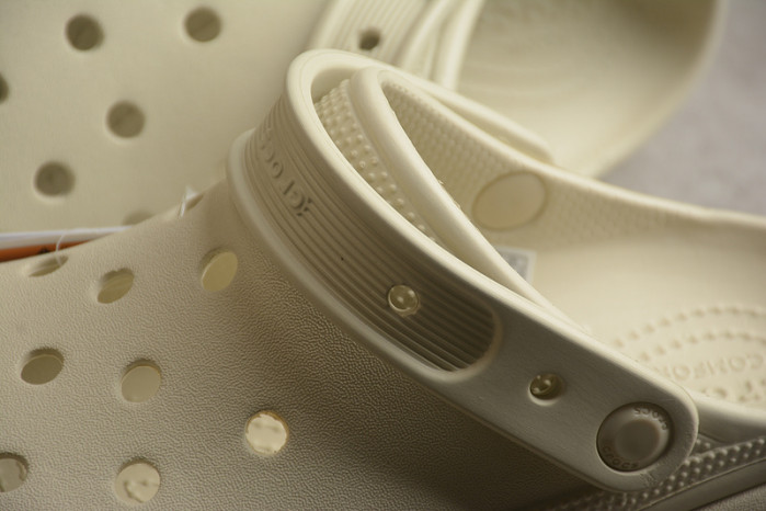 CROCS SCANDAL C00035