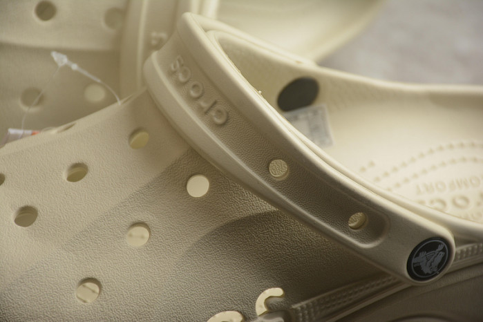 CROCS SCANDAL C00040