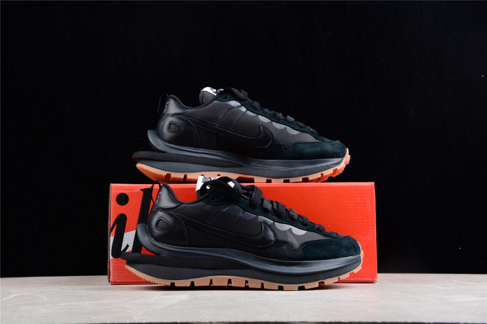 NIKE VAPORWAFFLE SACAI