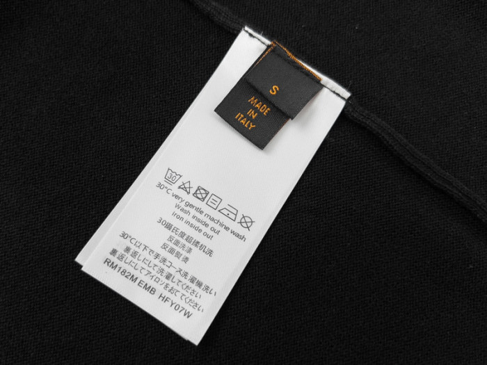 LV CLOTHES V00007