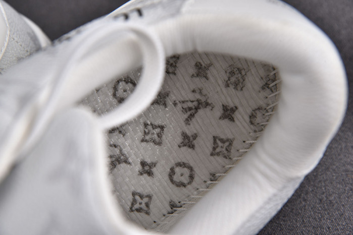 l**is V*t*n x nike air force la05