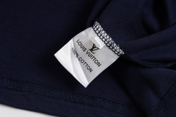 LV CLOTHES V00027