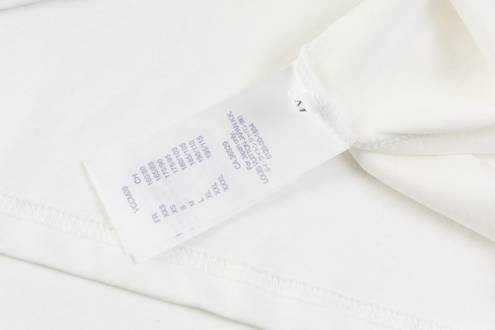 LV CLOTHES V00029