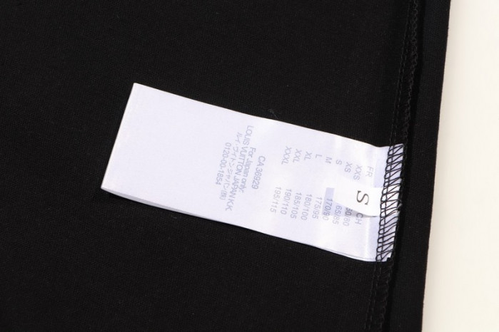 LV CLOTHES V00037