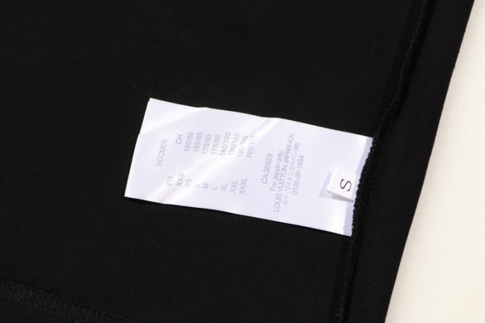 LV CLOTHES V00041