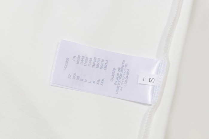 LV CLOTHES V00042