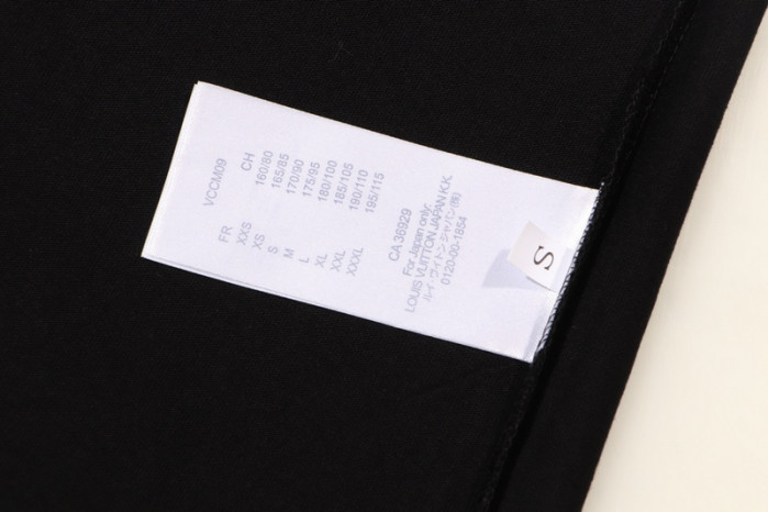 LV CLOTHES V00056