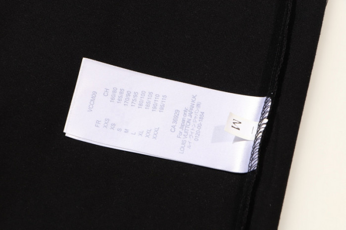 LV CLOTHES V00059