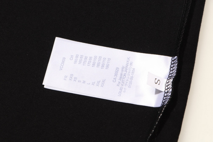 LV CLOTHES V00061