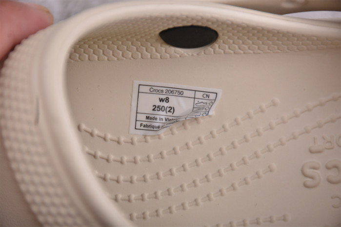 CROCS SCANDAL C00039