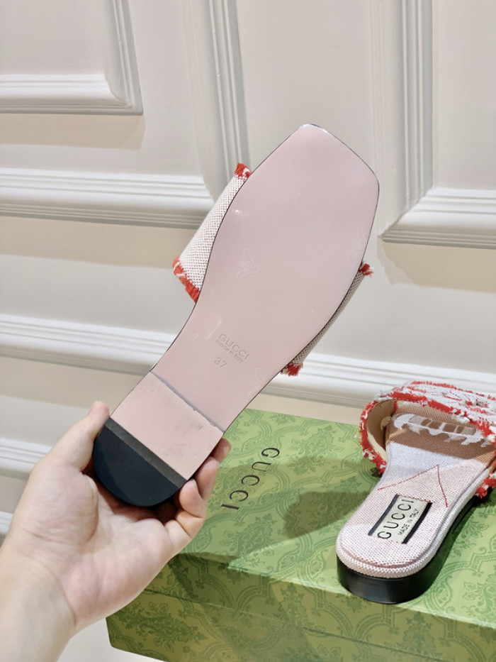 Gucc* Sandal 205