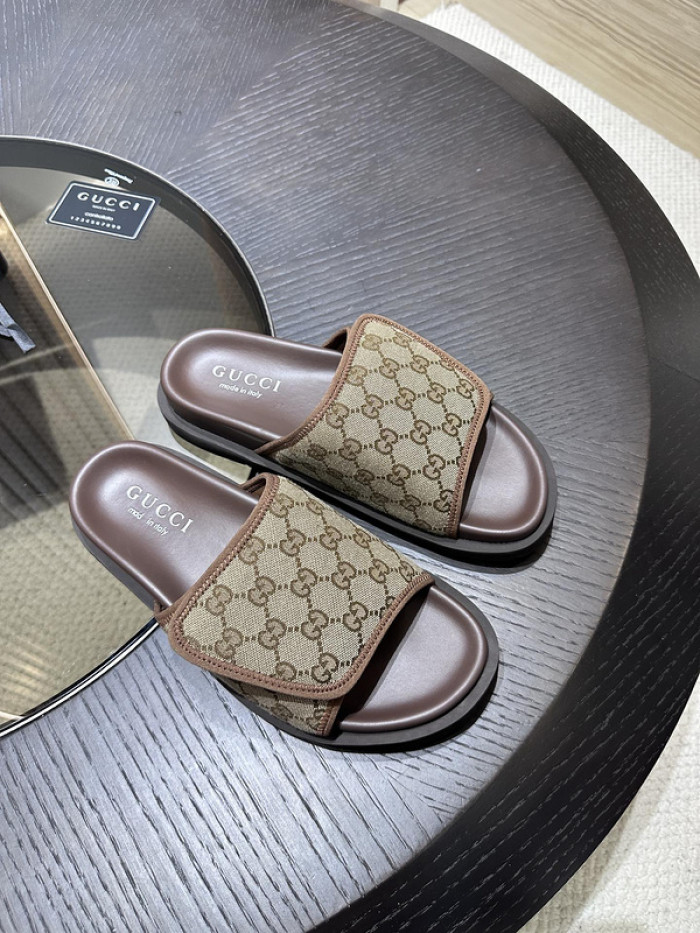Gucc* Sandal 131