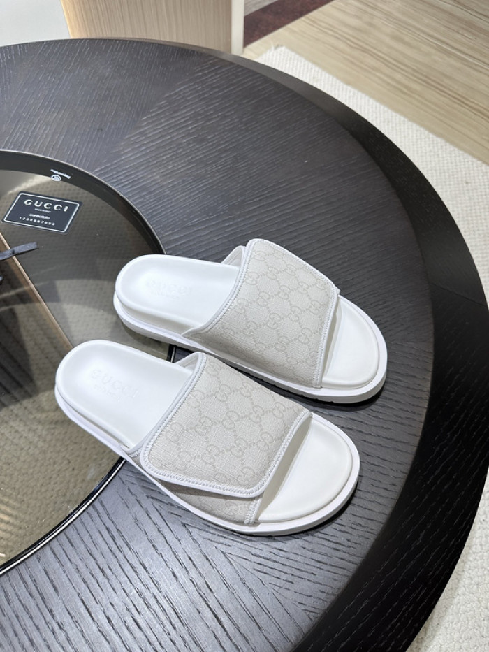 Gucc* Sandal 136