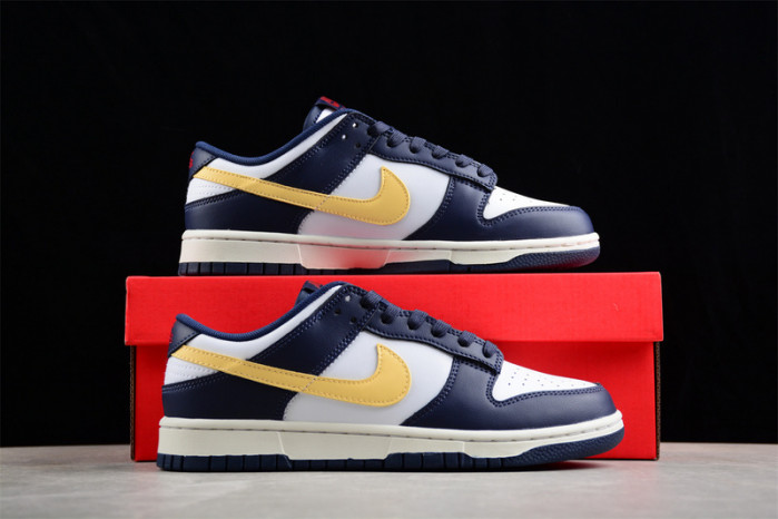 NIKE DUNK LOW