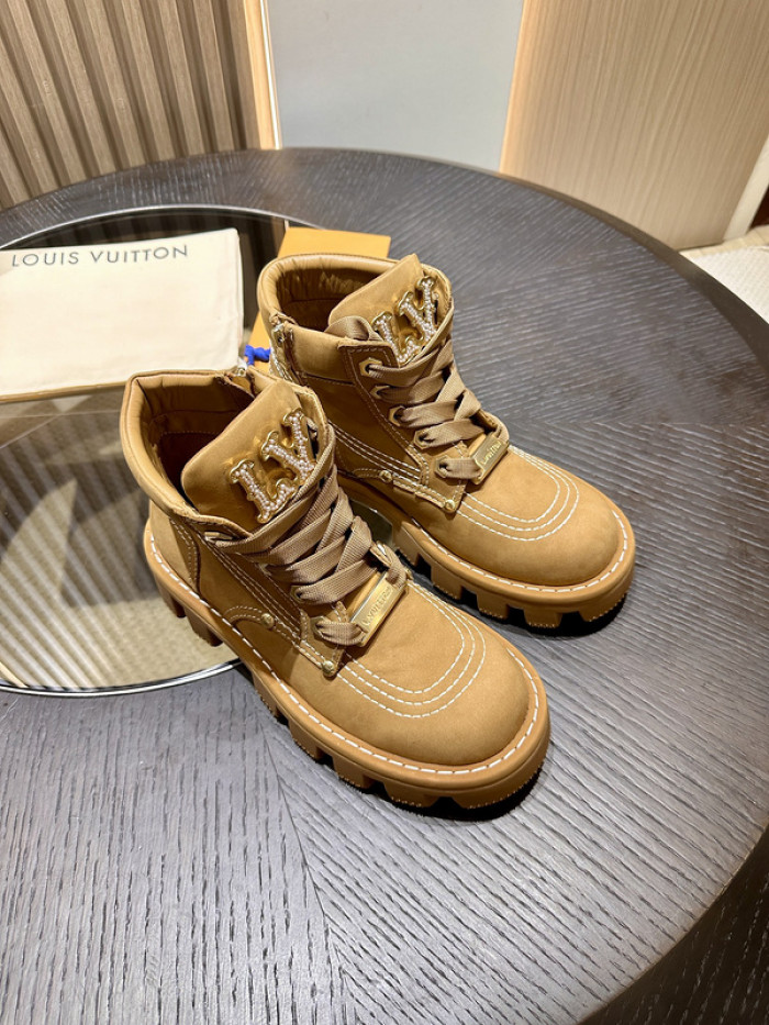 LV BOOTS L000025