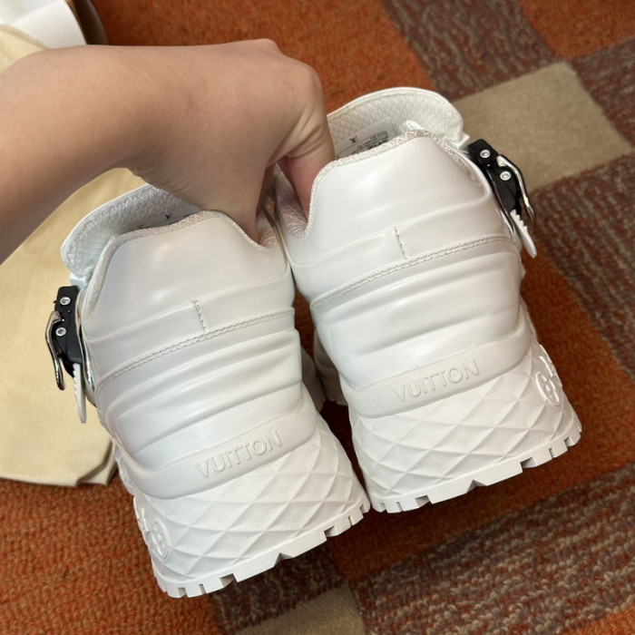 LV LV-000621