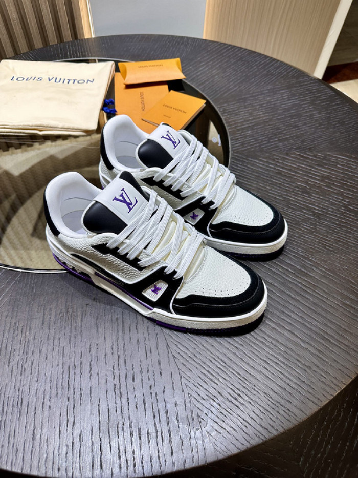 LV TRAINER SNEAKER LV-000567