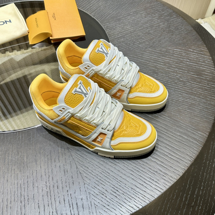 LV TRAINER SNEAKER LV-000600