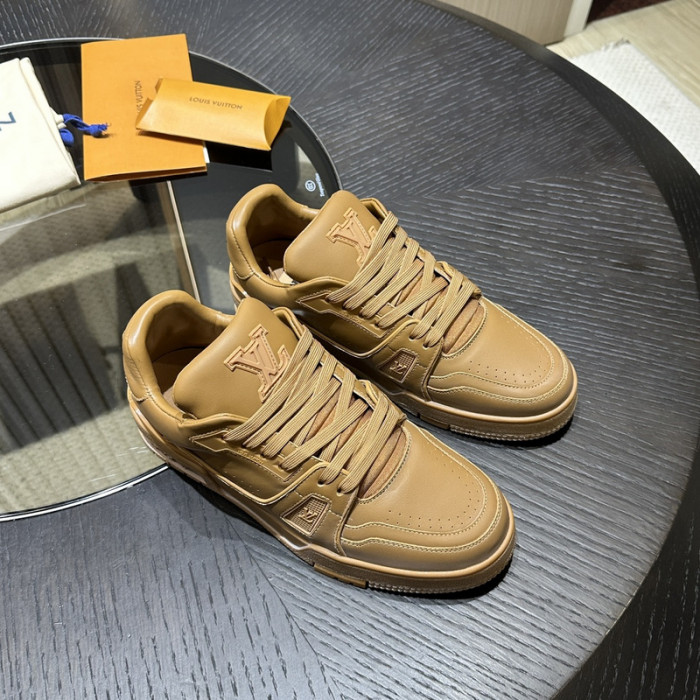 LV TRAINER SNEAKER LV-000602