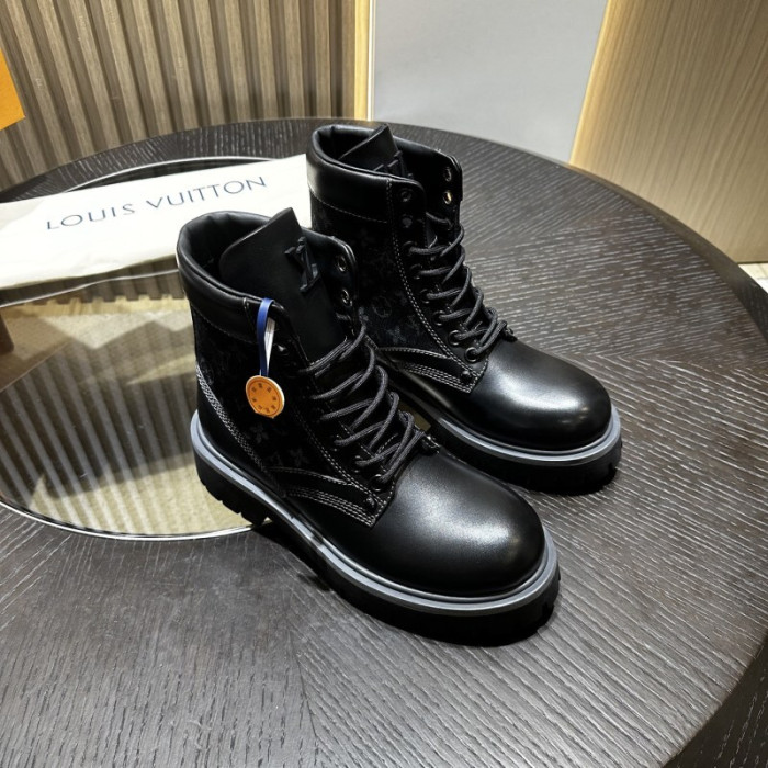 LV BOOTS L000055