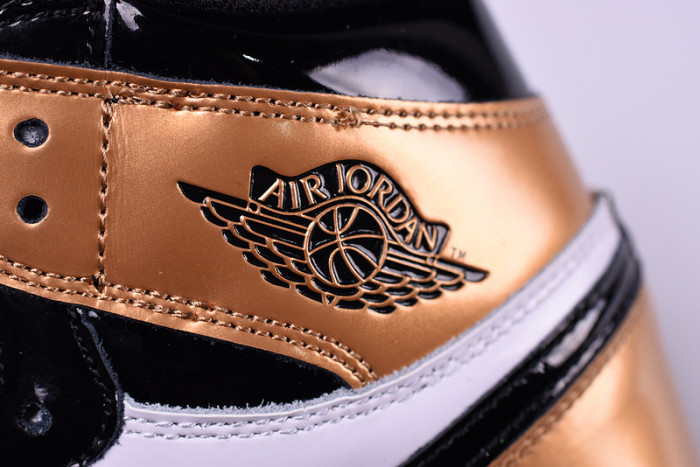 Air Jordan 1 Retro High Glod Toe Equality MENS AQ7474-001