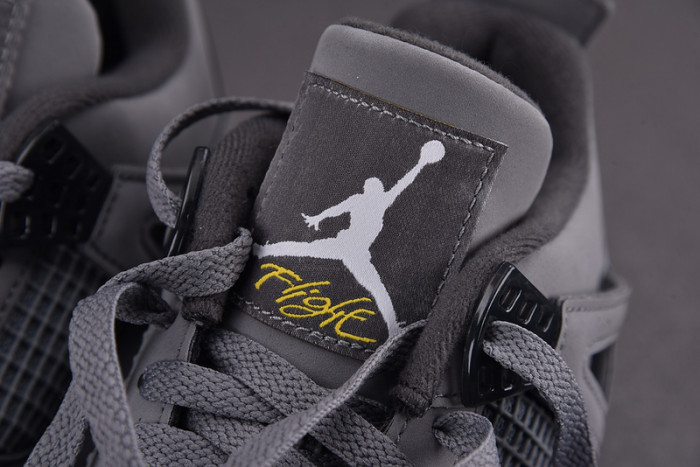 Air Jordan 4