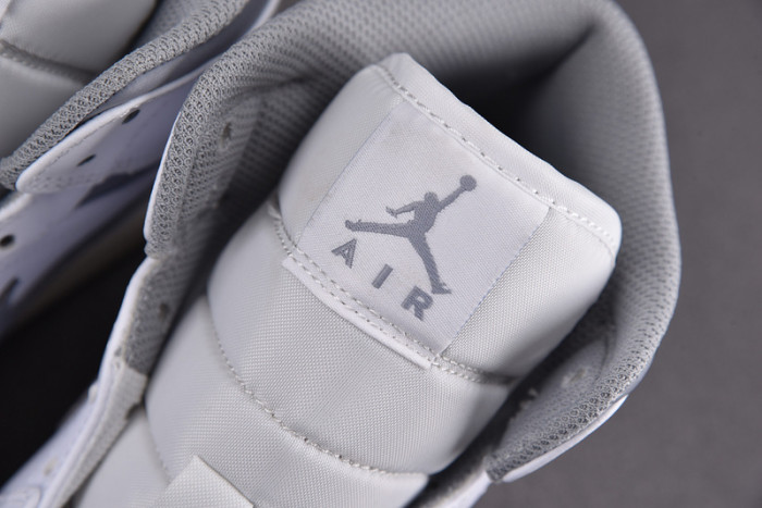 Air Jordan 1 Mid Neutral Grey 554724-135