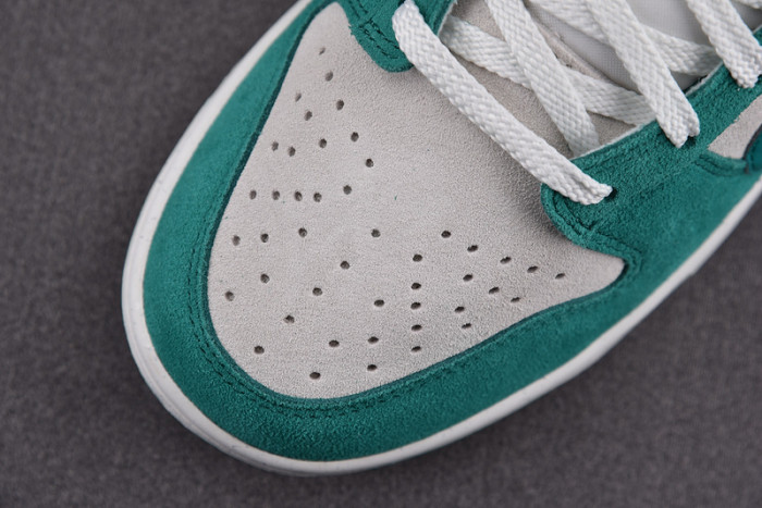Nike Dunk Low SE 85 Neptune Green (W) DO9457-101