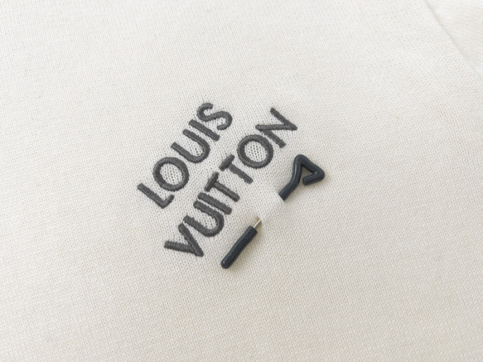LV CLOTHES V00009