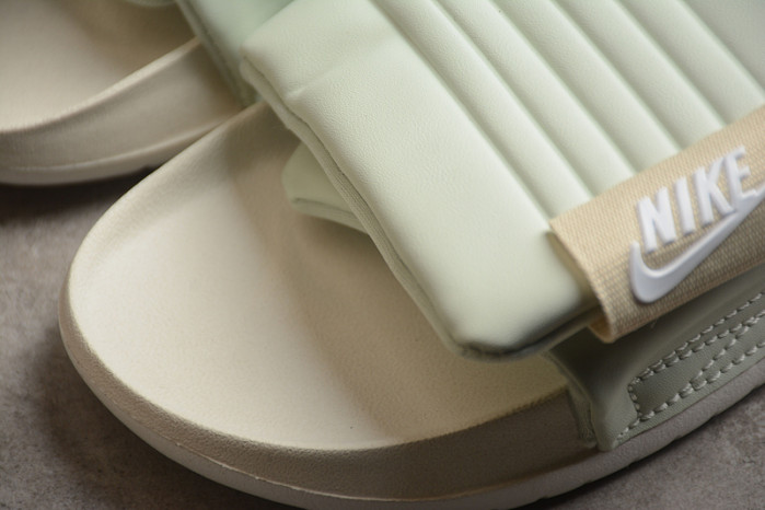 NIKE SANDALS N-012