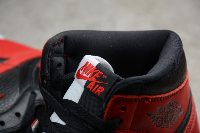 AIR JORDAN 1 RETRO "HOMAGE TO HOME" red 861428-061