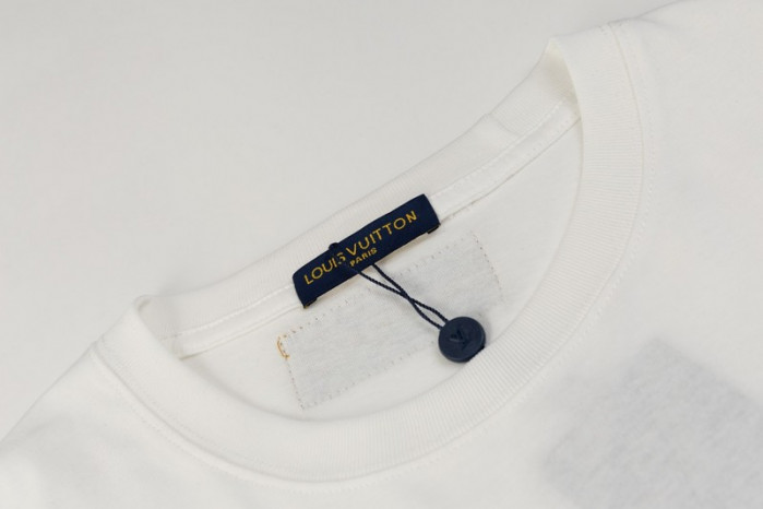 LV CLOTHES V00021