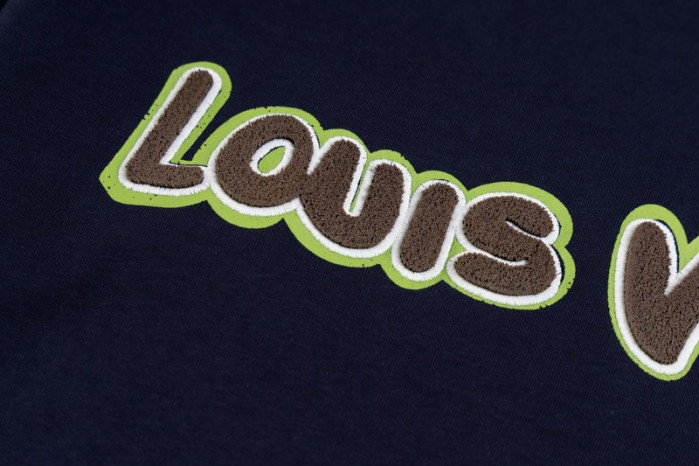 LV CLOTHES V00027