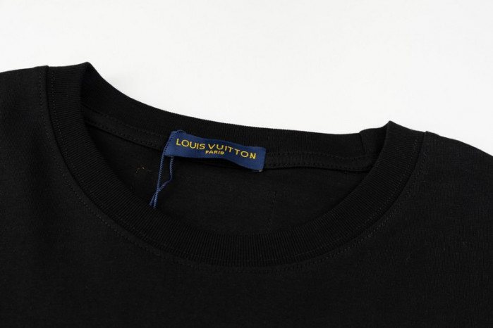 LV CLOTHES V00030
