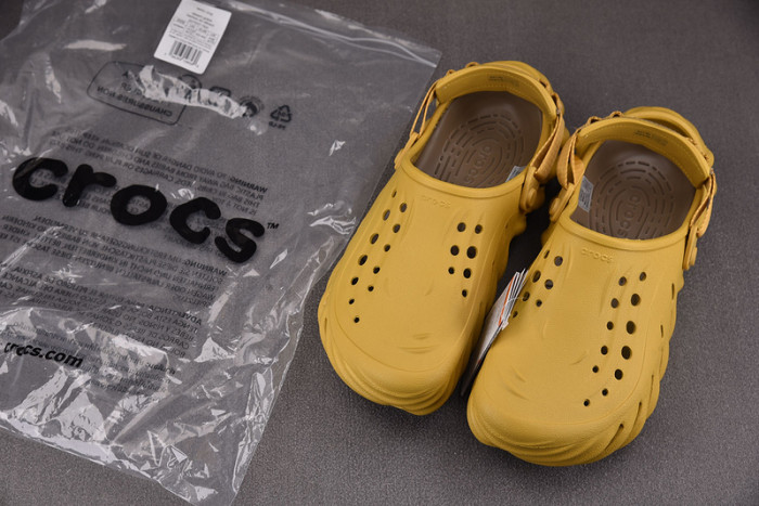 CROCS X SALEHE BEMBURY C00021