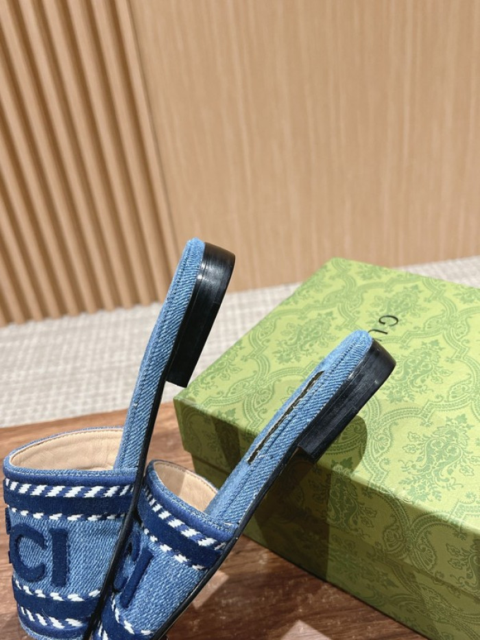 Gucc* Sandal 200