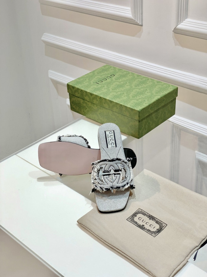 Gucc* Sandal 202