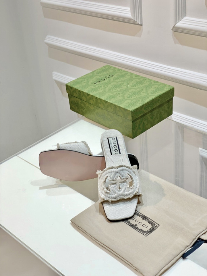 Gucc* Sandal 208