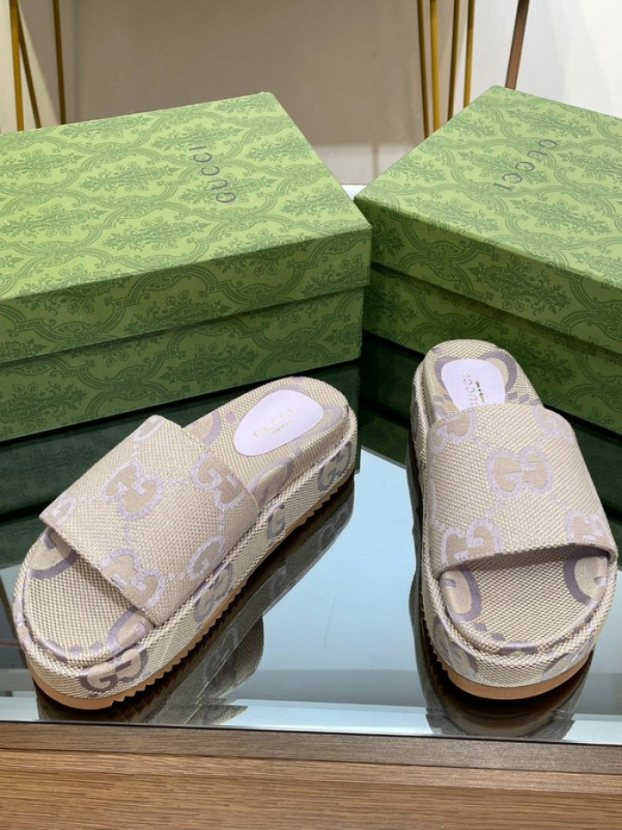 Gucc* Sandal 152
