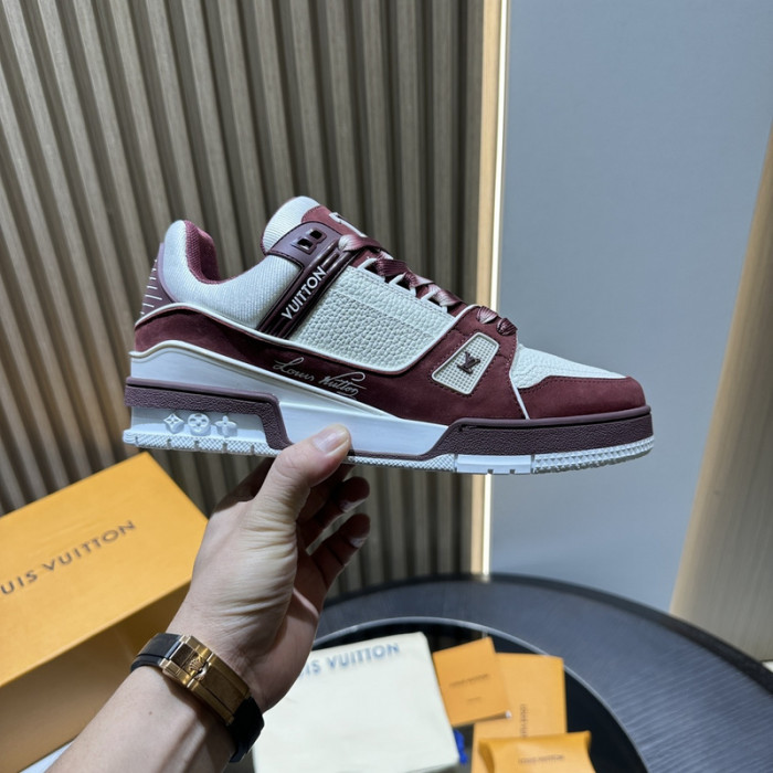 LV TRAINER SNEAKER LV-000606