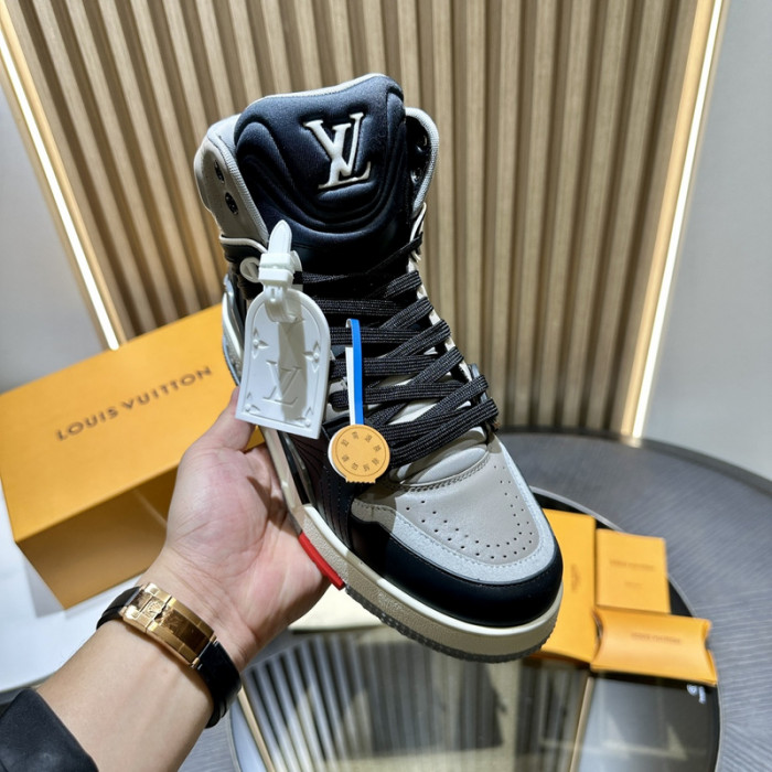 LV LV-000636